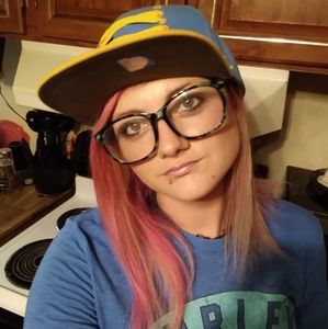 Meet your Posher, Crystal